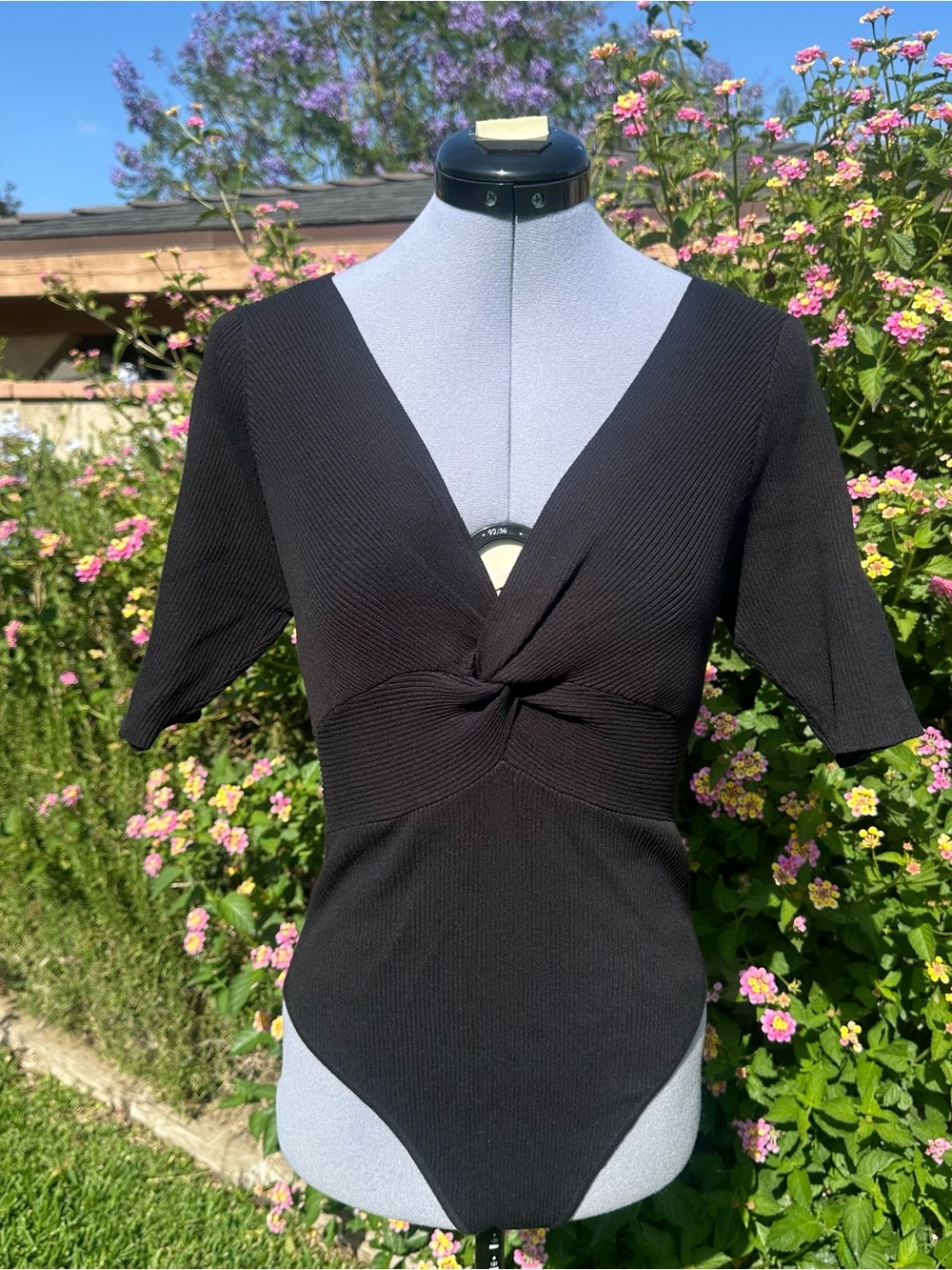 Love Tree Size Large Black Ribbed Twisted Knot Front Quarter Sleeve Body Suit
